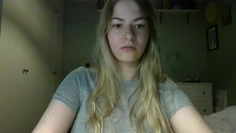 Snapshot of rosie_june chatting on 09-22-25, 06:37 Rosie online show from 09-22-25, 06:37