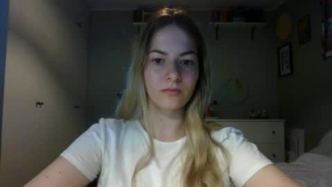 Snapshot of rosie_june chatting on 09-23-25, 06:38 Rosie online show from 09-23-25, 06:38