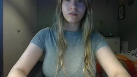 Snapshot of rosie_june chatting on 11-07-25, 08:14 Rosie online show from 11-07-25, 08:14