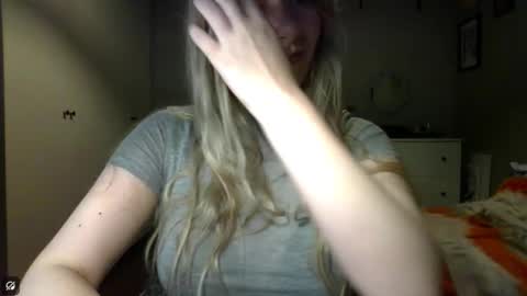 Snapshot of rosie_june chatting on 12-16-25, 09:03 Rosie online show from 12-16-25, 09:03