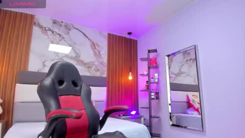 Snapshot of rosie_moss chatting on 11-24-25, 07:24 ROSSI online show from 11-24-25, 07:24