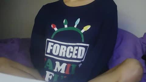 Snapshot of rosiefawn chatting on 11-30-25, 06:39 Rosie Fawn online show from 11-30-25, 06:39