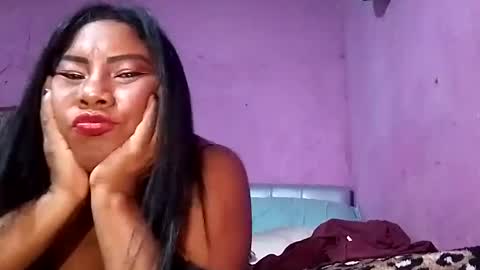 Snapshot of rosmerynava chatting on 02-12-25, 02:35 rosmerynavarro online show from 02-12-25, 02:35