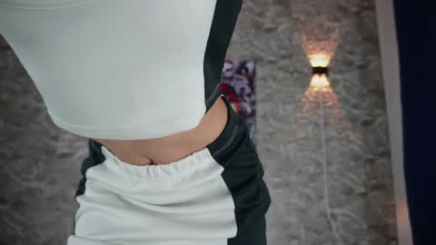 Snapshot of ross_b1 chatting on 12-13-24, 01:37 ROSS - online show from 12-13-24, 01:37