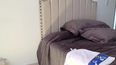 Ross BakerHot online show from 03-10-25, 06:01