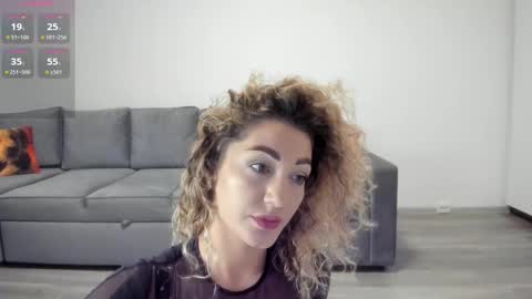 Snapshot of rossana_doll chatting on 12-21-25, 12:23 Rossa online show from 12-21-25, 12:23