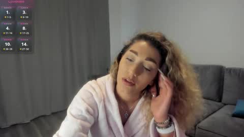 Snapshot of rossana_doll chatting on 01-14-26, 07:03 Rossa online show from 01-14-26, 07:03