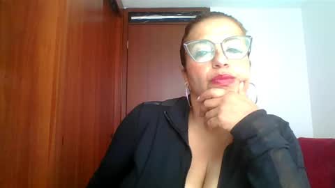 Snapshot of rossanalionheart chatting on 05-03-26, 01:17 Rossana online show from 05-03-26, 01:17