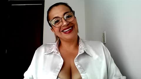 Snapshot of rossanalionheart chatting on 06-03-26, 02:55 Rossana online show from 06-03-26, 02:55