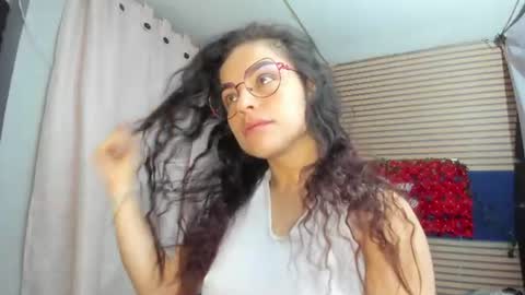 Snapshot of rosse_25 chatting on 07-10-26, 12:19 Would you like to help me with supplementation and sports suits so I can compete in powerlifting online show from 07-10-26, 12:19