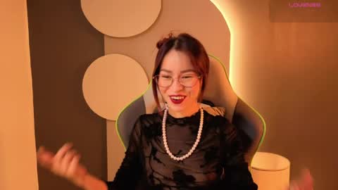 Snapshot of rosse_98_ chatting on 05-16-26, 02:27 Miss Rosse online show from 05-16-26, 02:27