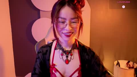 Snapshot of rosse_98_ chatting on 06-04-26, 01:39 Miss Rosse online show from 06-04-26, 01:39