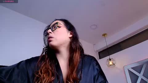 Snapshot of rossi_ss1 chatting on 06-29-26, 02:07 Ross online show from 06-29-26, 02:07
