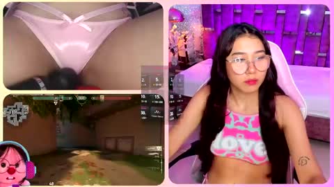 Snapshot of rossiegames chatting on 05-21-26, 04:03 Rossie online show from 05-21-26, 04:03