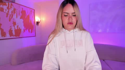 Rossie Rivers online show from 04-15-26, 12:01