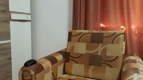 Snapshot of rosswillis7 chatting on 09-23-25, 05:21 Ross online show from 09-23-25, 05:21