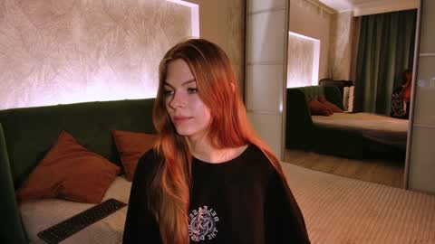 rosy_black_ online show from 12-07-24, 08:11