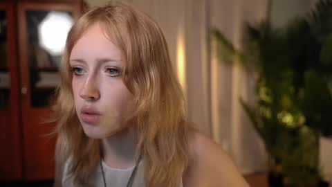 Snapshot of rosy_petal chatting on 09-10-25, 09:48 rosy_petal online show from 09-10-25, 09:48