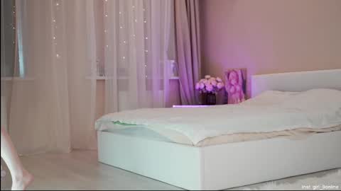 Snapshot of rosyemily chatting on 02-09-25, 09:47 Hi Im Maria Check my Bio online show from 02-09-25, 09:47