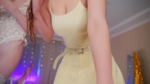 Snapshot of rosyemily chatting on 10-13-25, 10:26 Hi Im Maria Check my Bio online show from 10-13-25, 10:26