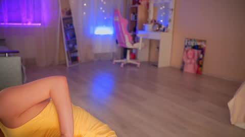 Snapshot of rosyemily chatting on 10-19-25, 01:34 Hi Im Maria Check my Bio online show from 10-19-25, 01:34