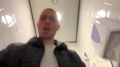 rotteei1 online show from 02-03-26, 09:36