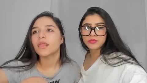 Snapshot of rous_and_sweet chatting on 10-28-25, 03:21 Rous and Sweet online show from 10-28-25, 03:21