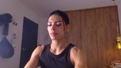 Snapshot of rouse_leon chatting on 05-11-26, 09:01 Rouse leon online show from 05-11-26, 09:01