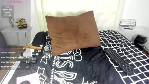 Snapshot of rouse_sexy_hotxx77 chatting on 10-26-25, 01:22 rouse_sexy_hotxx77 online show from 10-26-25, 01:22