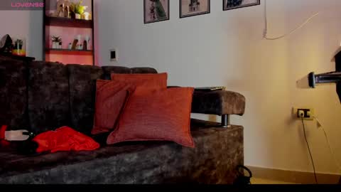 sofia online show from 04-18-26, 07:58