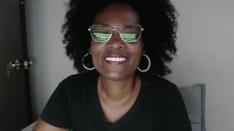 Snapshot of roushlove chatting on 01-23-25, 12:30 luxa online show from 01-23-25, 12:30