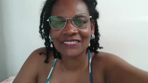 Snapshot of roushlove chatting on 01-28-25, 07:00 luxa online show from 01-28-25, 07:00