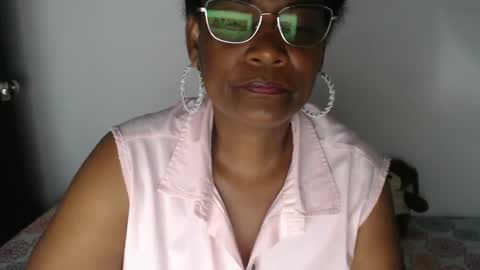 Snapshot of roushlove chatting on 02-04-25, 12:08 luxa online show from 02-04-25, 12:08