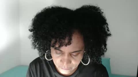 luxa online show from 12-21-25, 07:43