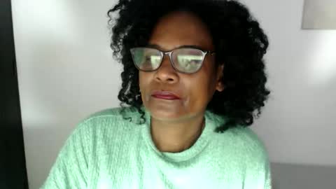 Snapshot of roushlove chatting on 06-10-26, 07:57 luxa online show from 06-10-26, 07:57