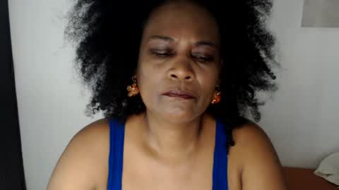 Snapshot of roushlove chatting on 07-10-26, 01:36 luxa online show from 07-10-26, 01:36