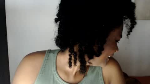 Snapshot of roushlove chatting on 07-16-26, 12:22 luxa online show from 07-16-26, 12:22