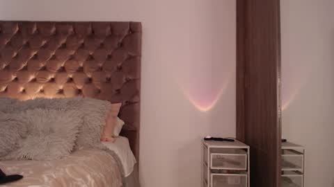 Rouss marie henao  online show from 10-29-25, 01:35