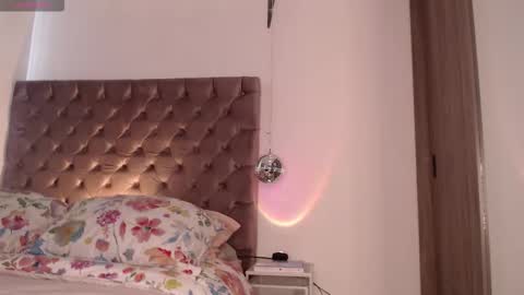 Rouss marie henao  online show from 02-09-26, 01:26