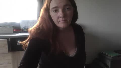 Snapshot of rousse1983 chatting on 01-10-26, 03:47 Rousse1983 online show from 01-10-26, 03:47