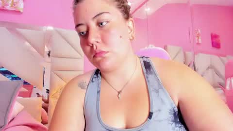 Snapshot of rousse_millers chatting on 06-27-26, 03:11 Rousse online show from 06-27-26, 03:11