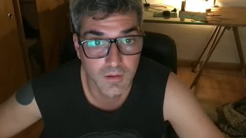 Snapshot of rousshen chatting on 05-07-26, 07:52 rousshen online show from 05-07-26, 07:52