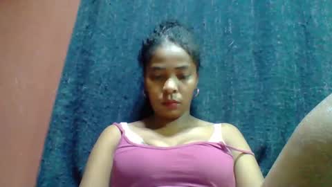 Snapshot of rovaelyah chatting on 09-27-25, 03:39 rovaelyah online show from 09-27-25, 03:39