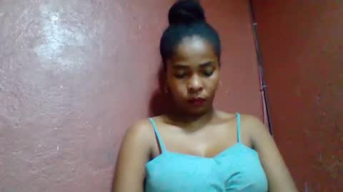 Snapshot of rovaelyah chatting on 10-02-25, 05:53 rovaelyah online show from 10-02-25, 05:53