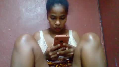 Snapshot of rovaelyah chatting on 10-30-25, 09:44 rovaelyah online show from 10-30-25, 09:44