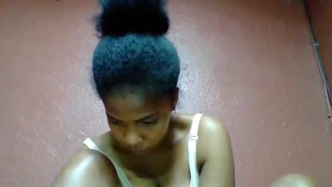 Snapshot of rovaelyah chatting on 11-05-25, 05:35 rovaelyah online show from 11-05-25, 05:35