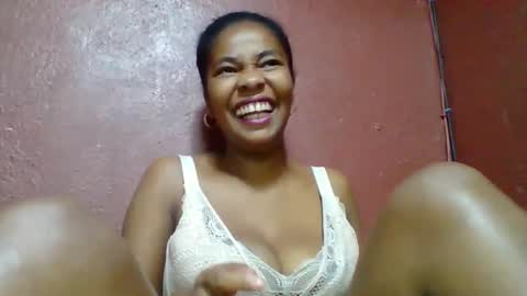 Snapshot of rovaelyah chatting on 11-19-25, 05:40 rovaelyah online show from 11-19-25, 05:40