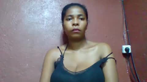 Snapshot of rovaelyah chatting on 11-24-25, 02:28 rovaelyah online show from 11-24-25, 02:28