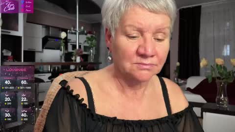 Snapshot of roxana_brooks chatting on 02-11-25, 07:05 Roxana online show from 02-11-25, 07:05