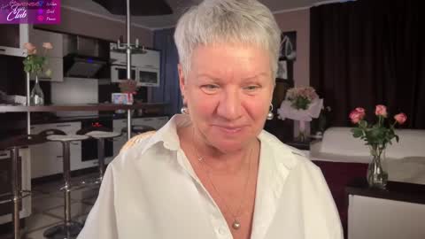 Snapshot of roxana_brooks chatting on 02-21-25, 03:10 Roxana online show from 02-21-25, 03:10